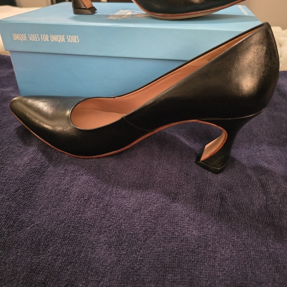 Fluevog Desmond Heels Size 8m5 Pumps Black - Picture 5 of 16